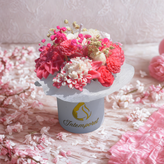 PETIT BOUQUET DE FLEURS DE CIRE PARFUMÉE BLANC ET ROSE INTENSE